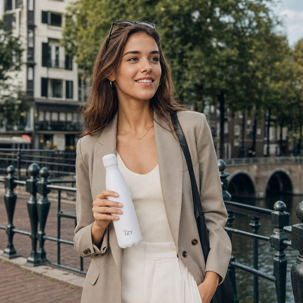 IZY Bottle - White - 500ml - Lifestyle
