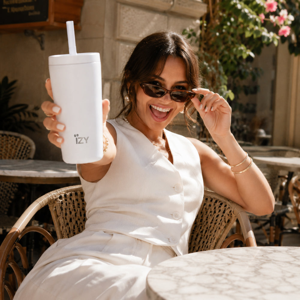 IZY Tumbler - White - lifestyle